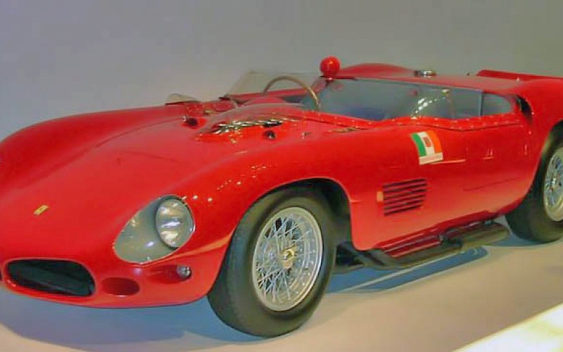 Ferrari 250 TR 61 Spyder Fantuzzi